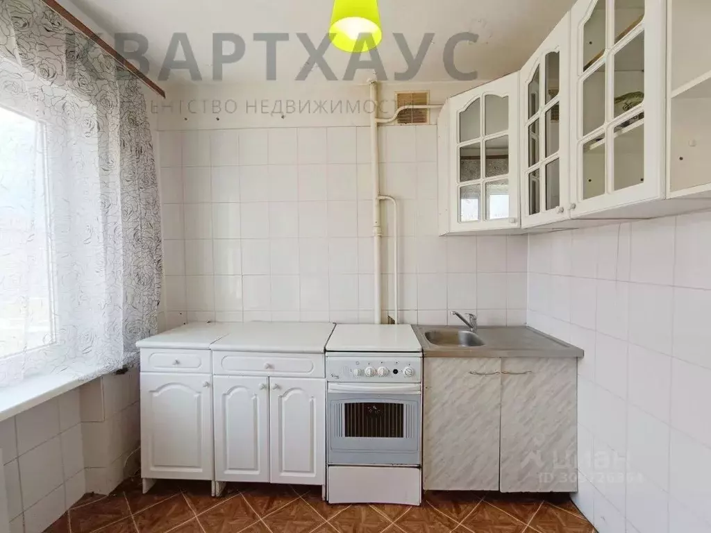 3-к кв. Волгоградская область, Волгоград ул. Курчатова, 6 (58.0 м) - Фото 0