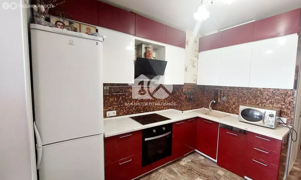 3-комнатная квартира: Новосибирск, улица Виктора Шевелёва, 22 (58.1 м) - Фото 0