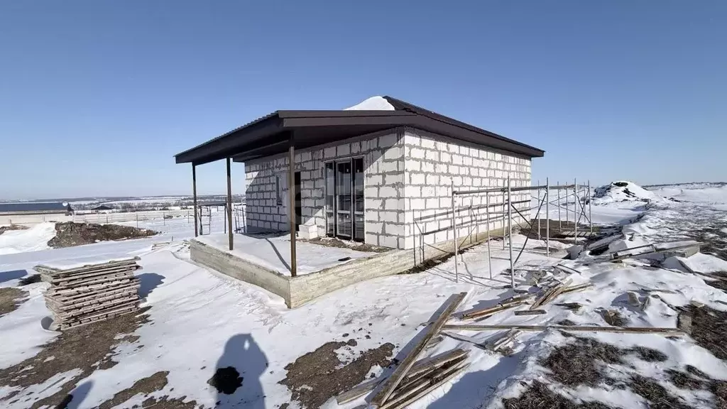 Дом в Крым, Симферопольский район, с. Урожайное ул. Амет-Хана Султана ... - Фото 1