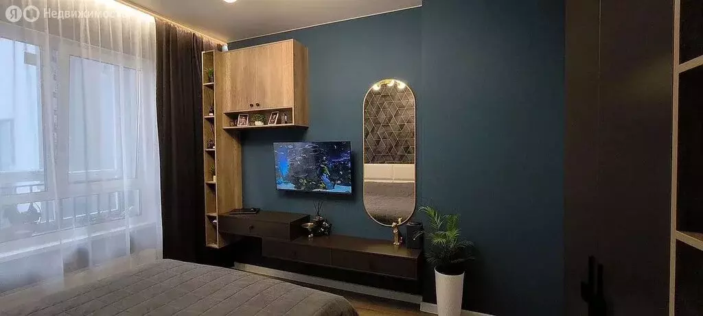 3-комнатная квартира: Тюмень, улица Сергея Свиридова, 7 (86.8 м) - Фото 1