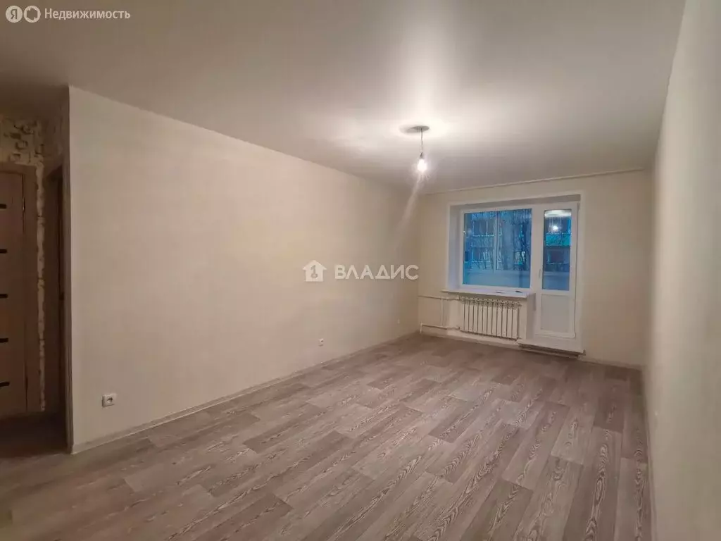 3-комнатная квартира: Вязники, микрорайон Дечинский, 16 (64.7 м) - Фото 1