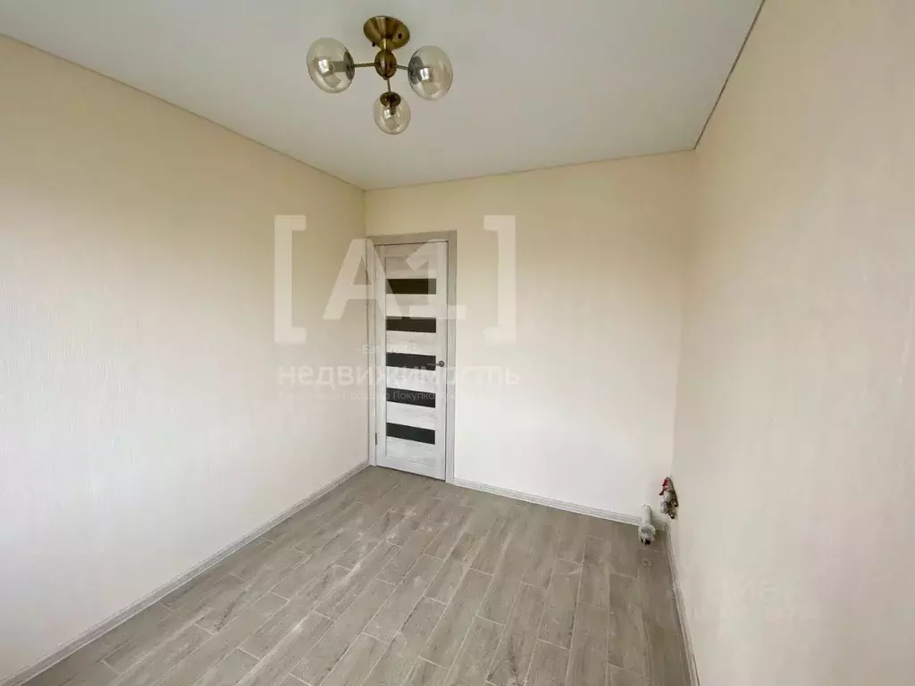 3-к кв. Челябинская область, Челябинск ул. Чичерина, 8 (65.0 м) - Фото 2