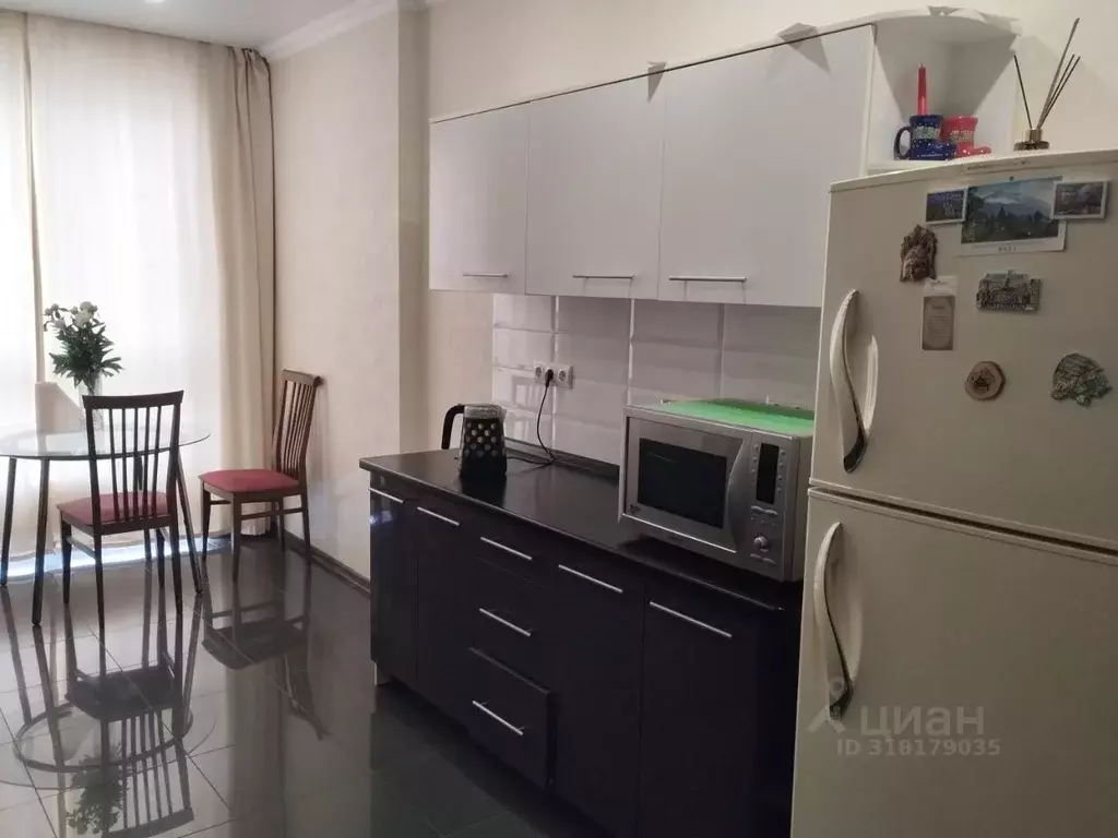 2-к кв. Краснодарский край, Краснодар ул. Имени Симиренко, 43 (60.2 м) - Фото 0