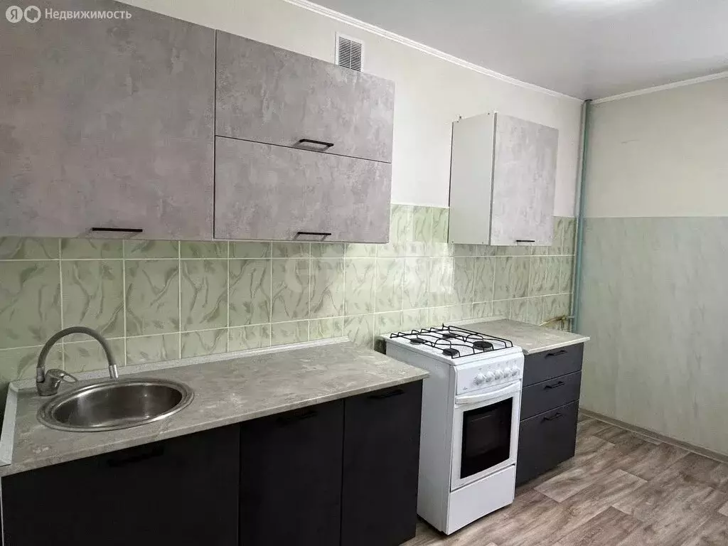 3-комнатная квартира: Череповец, Молодёжная улица, 1А (61.8 м) - Фото 1