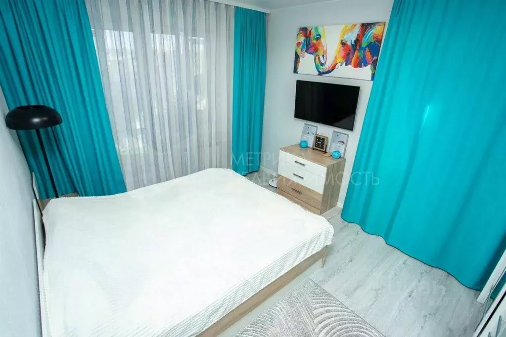 2-к кв. Тюменская область, Тюмень ул. Мельникайте, 36 (68.0 м) - Фото 0