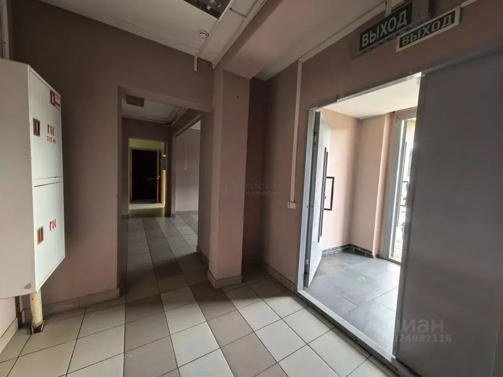 Помещение свободного назначения в Москва просп. Защитников Москвы, 5 ... - Фото 1