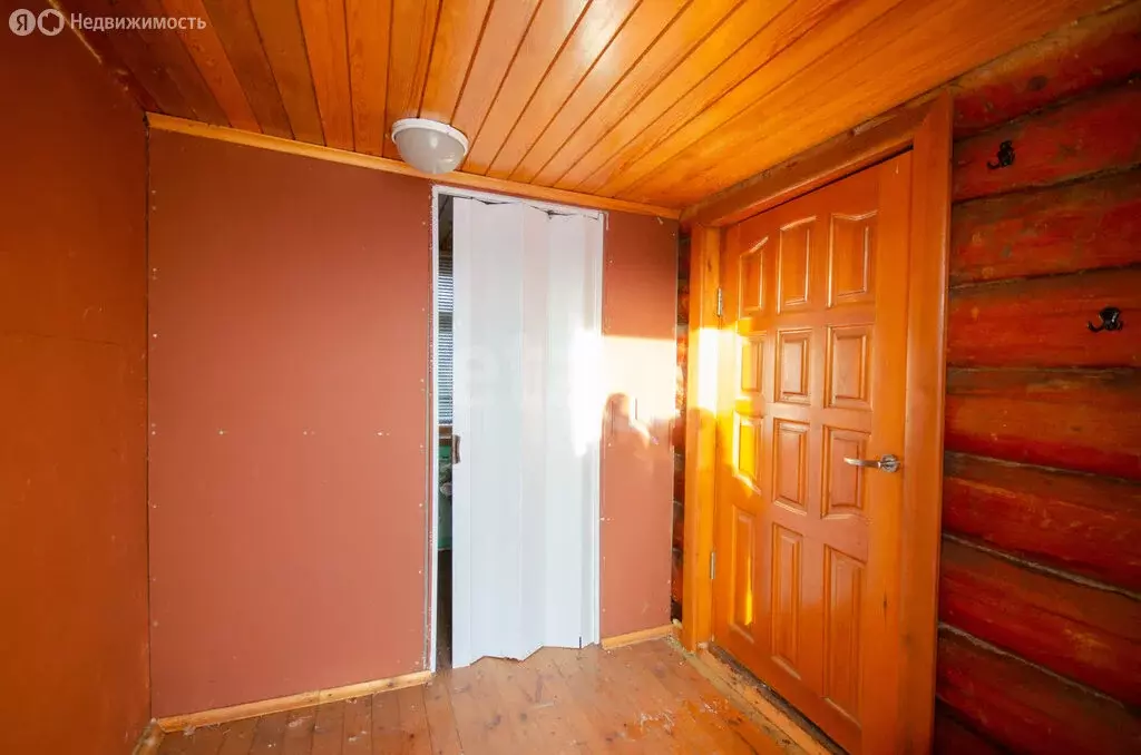 Дом в Тюменская область, Ялуторовский муниципальный округ, село ... - Фото 1