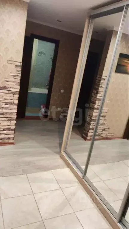 3-к кв. Калужская область, Малоярославец Первомайская ул., 2 (66.1 м) - Фото 1