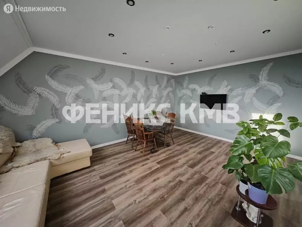 2-комнатная квартира: Пятигорск, улица Панагюриште (78 м) - Фото 0