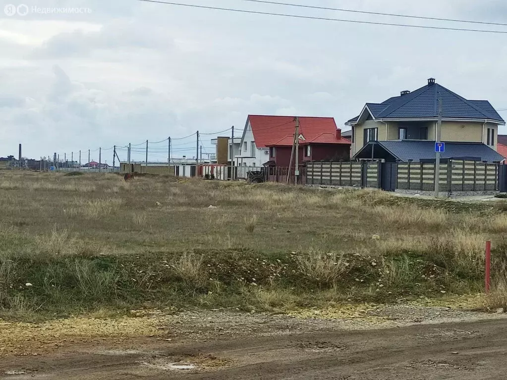 Участок в Сакский район, Уютненское сельское поселение, жилой комплекс ... - Фото 1