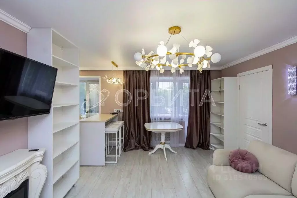 2-к кв. Тюменская область, Тюмень ул. Мельникайте, 109 (45.0 м) - Фото 0