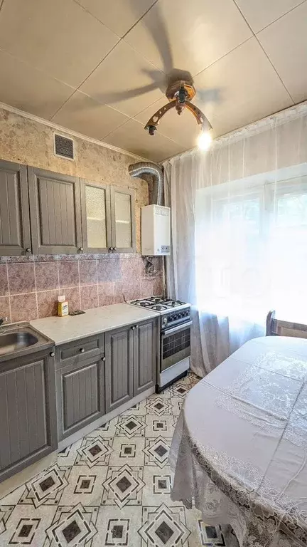 3-к. квартира, 58 м, 3/5 эт. - Фото 0