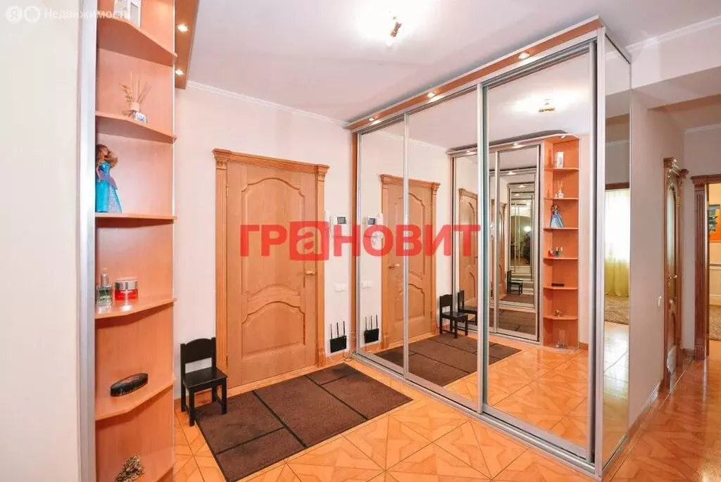3-комнатная квартира: Новосибирск, Красный проспект, 99 (120.8 м) - Фото 0