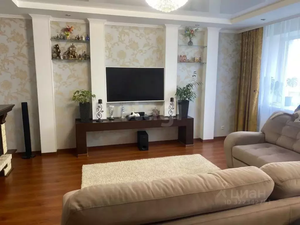 3-к кв. Ханты-Мансийский АО, Сургут просп. Ленина, 16 (103.0 м) - Фото 0
