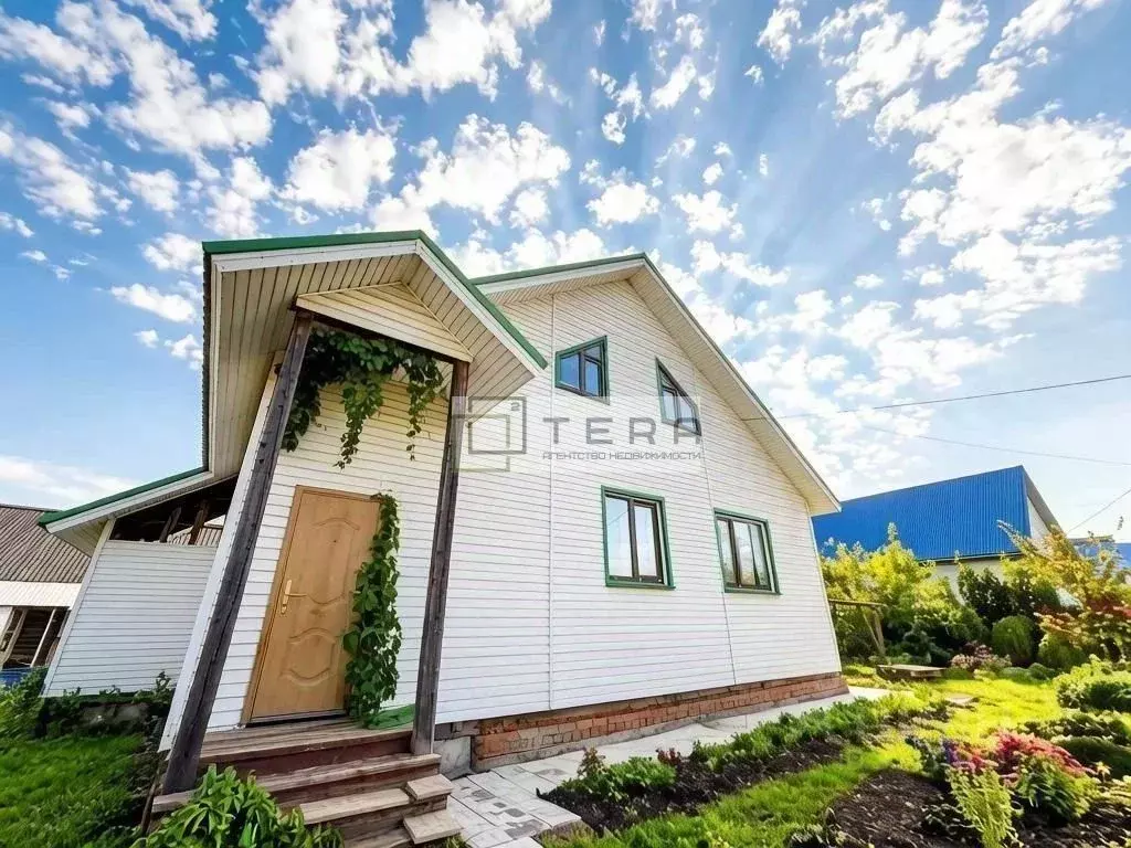 Дом в Башкортостан, с. Иглино ул. Спортивная, 13 (100 м) - Фото 1