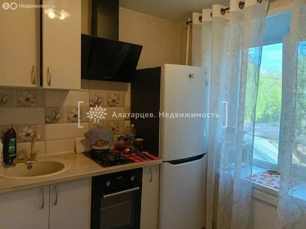3-комнатная квартира: Томск, улица Косарева, 25 (62 м) - Фото 0