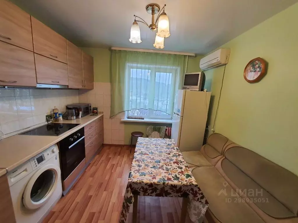 2-к кв. Приморский край, Владивосток ул. Кирова, 101 (52.0 м) - Фото 1