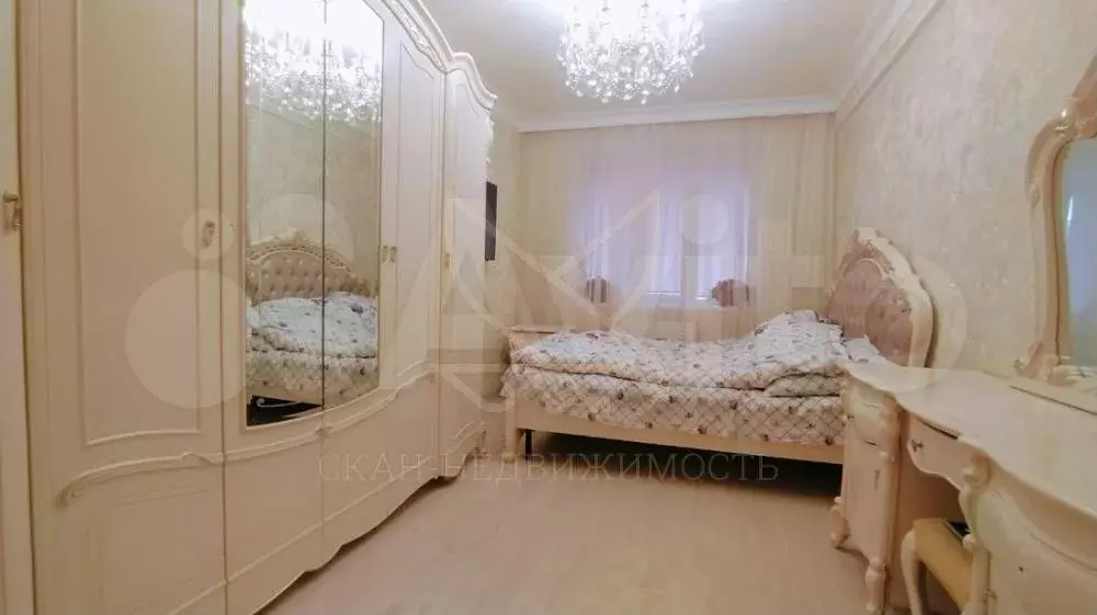 3-к. квартира, 79 м, 1/9 эт. - Фото 0