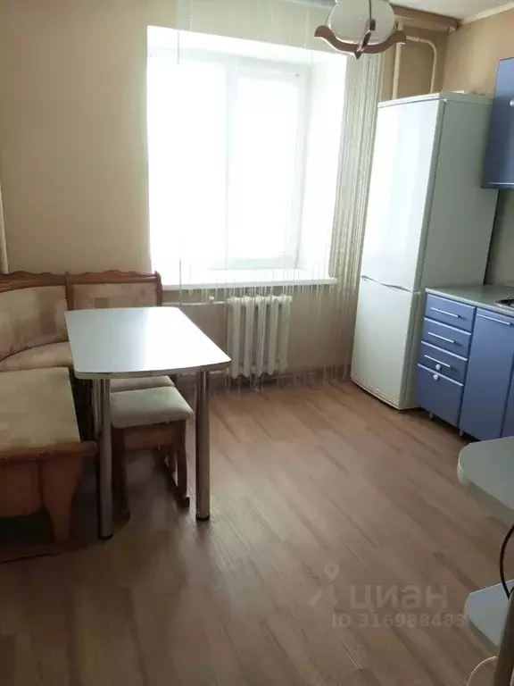 2-к кв. Пензенская область, Пенза просп. Строителей, 3А (50.0 м) - Фото 1