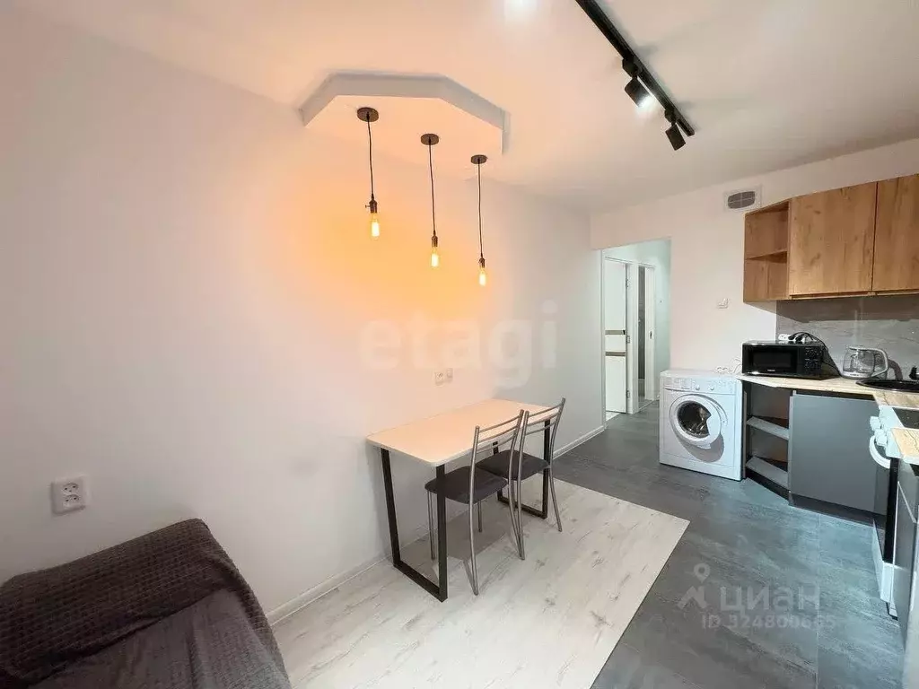 1-к кв. Тюменская область, Тобольск 7-й мкр, 39 (42.0 м) - Фото 2