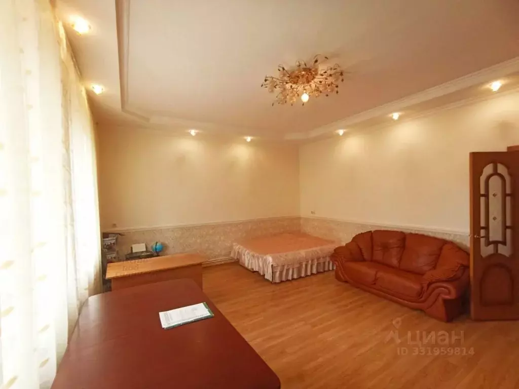 Дом в Краснодарский край, Ейск Новая ул. (360 м) - Фото 1
