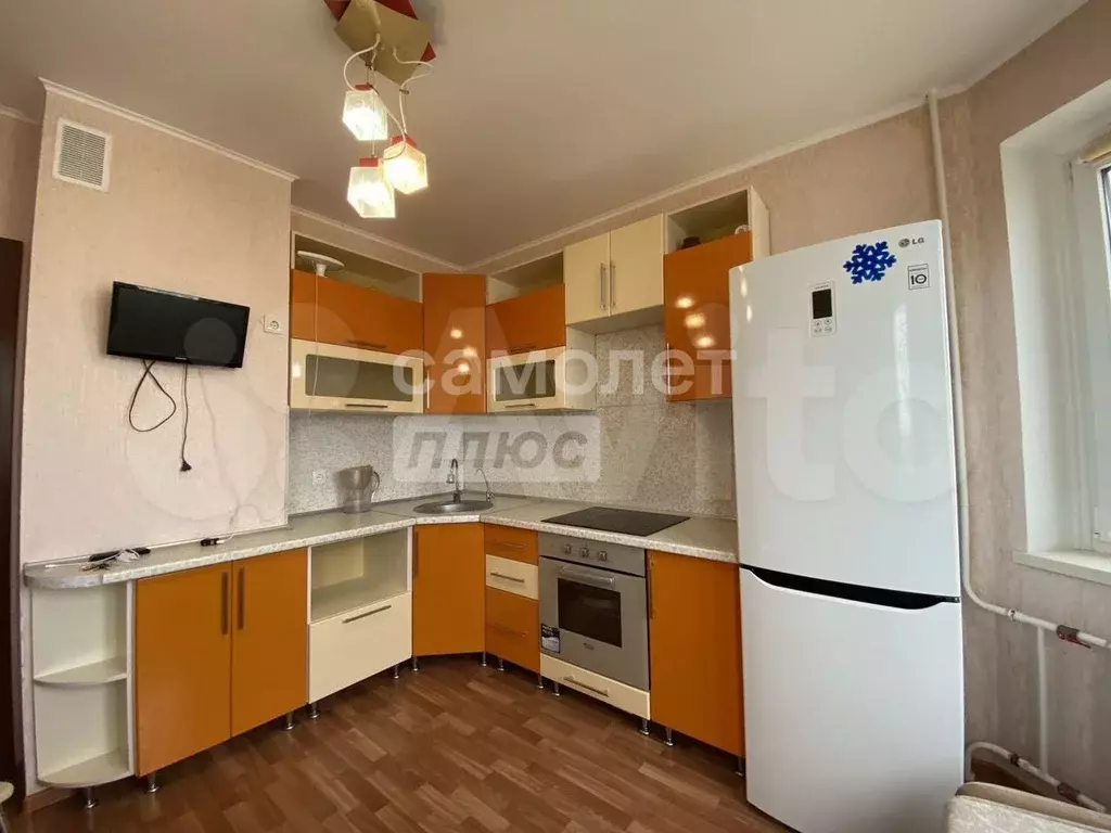 2-к. квартира, 56 м, 17/18 эт. - Фото 1