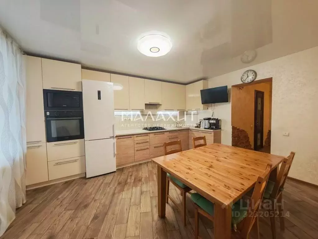 3-к кв. Самарская область, Самара Белорусская ул., 22 (119.2 м) - Фото 0