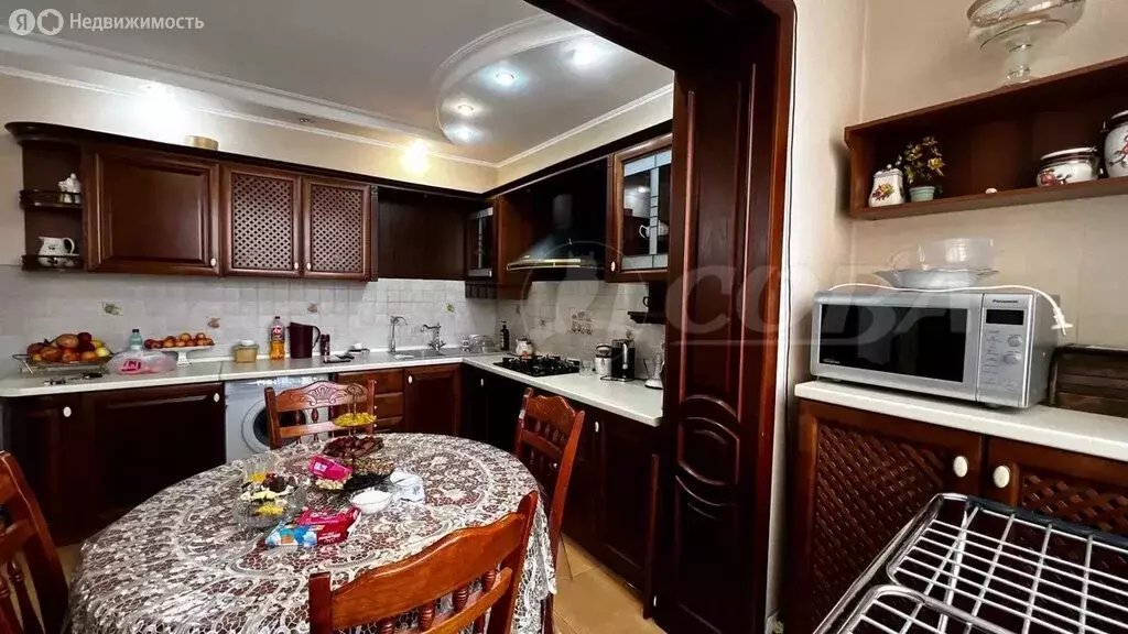 3-комнатная квартира: Махачкала, улица Каммаева, 17 (90 м) - Фото 2