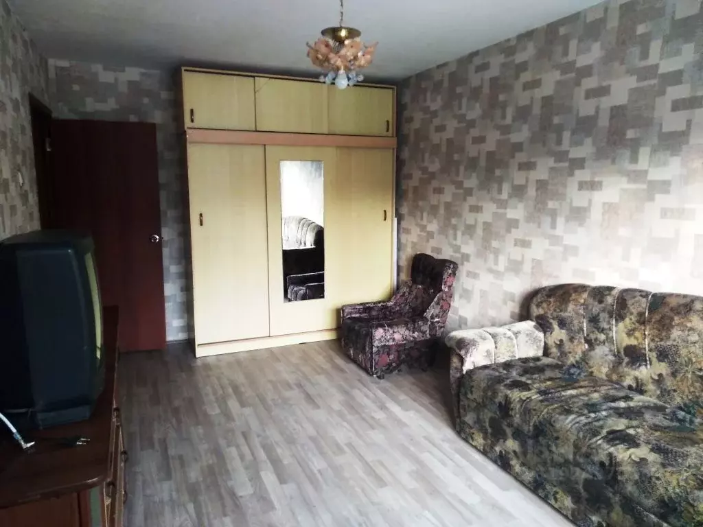 2-к кв. Хакасия, Абакан ул. Чехова, 76 (45.0 м) - Фото 0