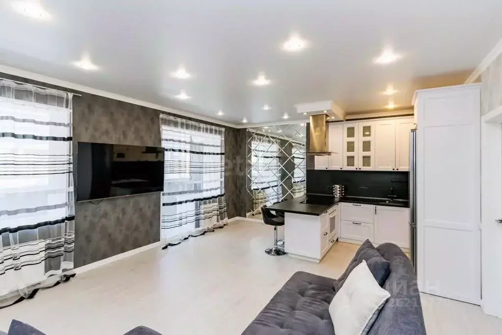 1-к кв. Тюменская область, Тюмень Интернациональная ул., 199к1 (57.4 ... - Фото 1