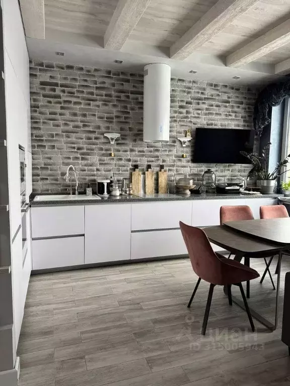 3-к кв. Курская область, Курск ул. Павлуновского, 48А (109.4 м) - Фото 1