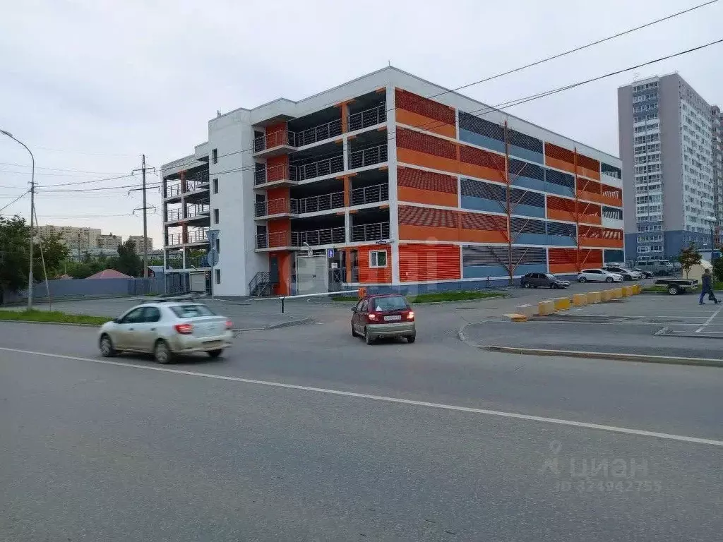 Гараж в Тюменская область, Тюмень Военная ул., 39 (14 м) - Фото 1