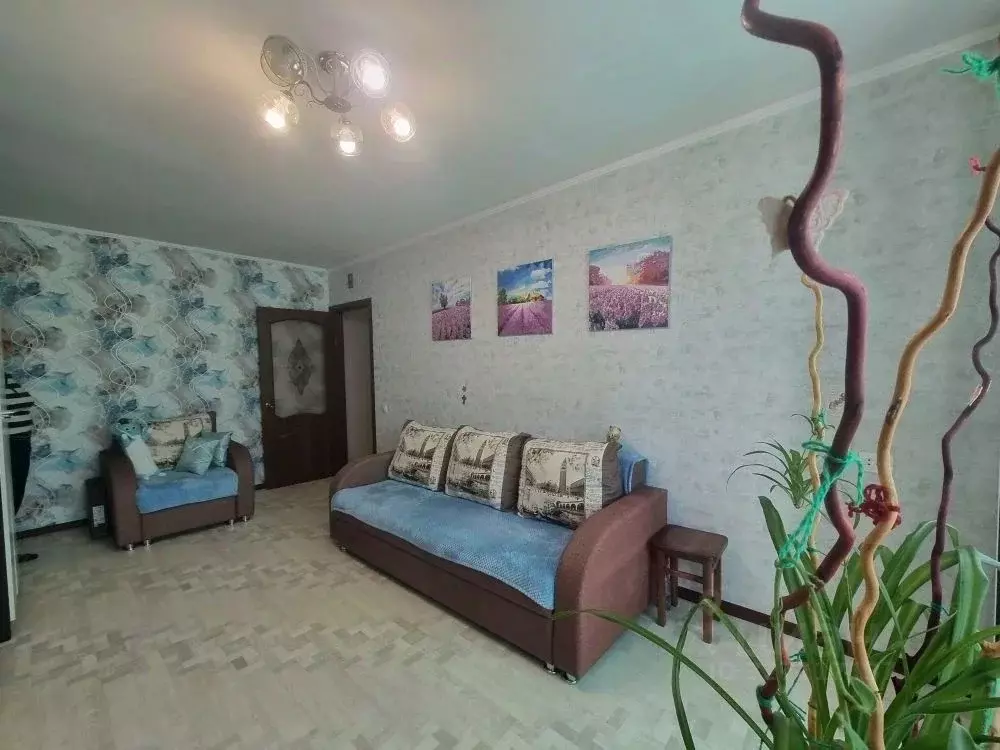 2-к кв. Хакасия, Абакан Пирятинская ул., 21 (43.0 м) - Фото 1