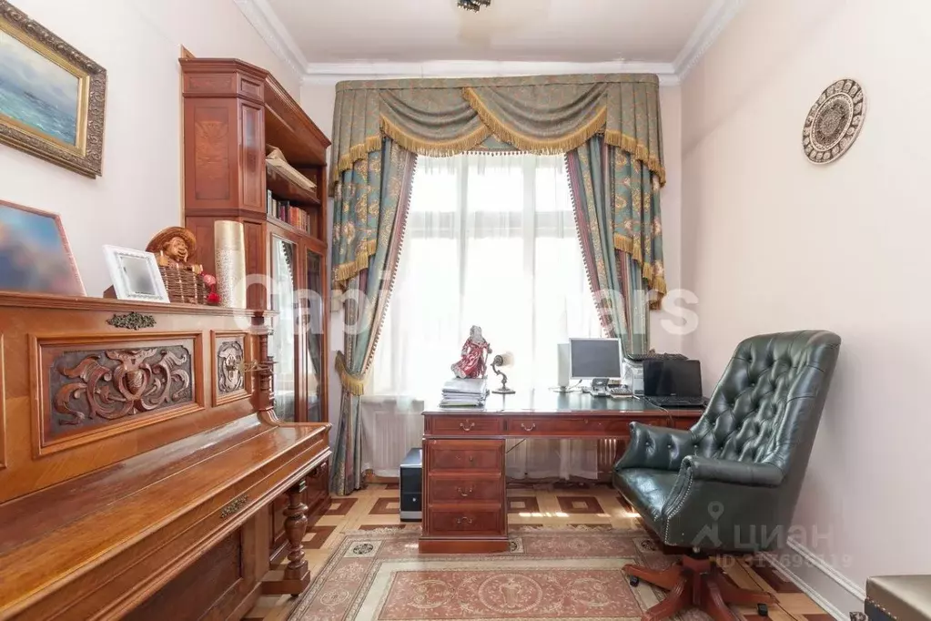 4-к кв. Москва ул. Знаменка, 15 (157.0 м) - Фото 1