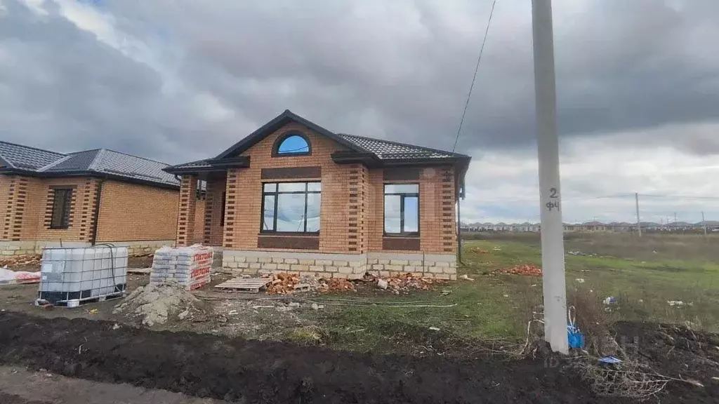 Дом в Ставропольский край, Михайловск Шпаковский район, ул. Андрея ... - Фото 1