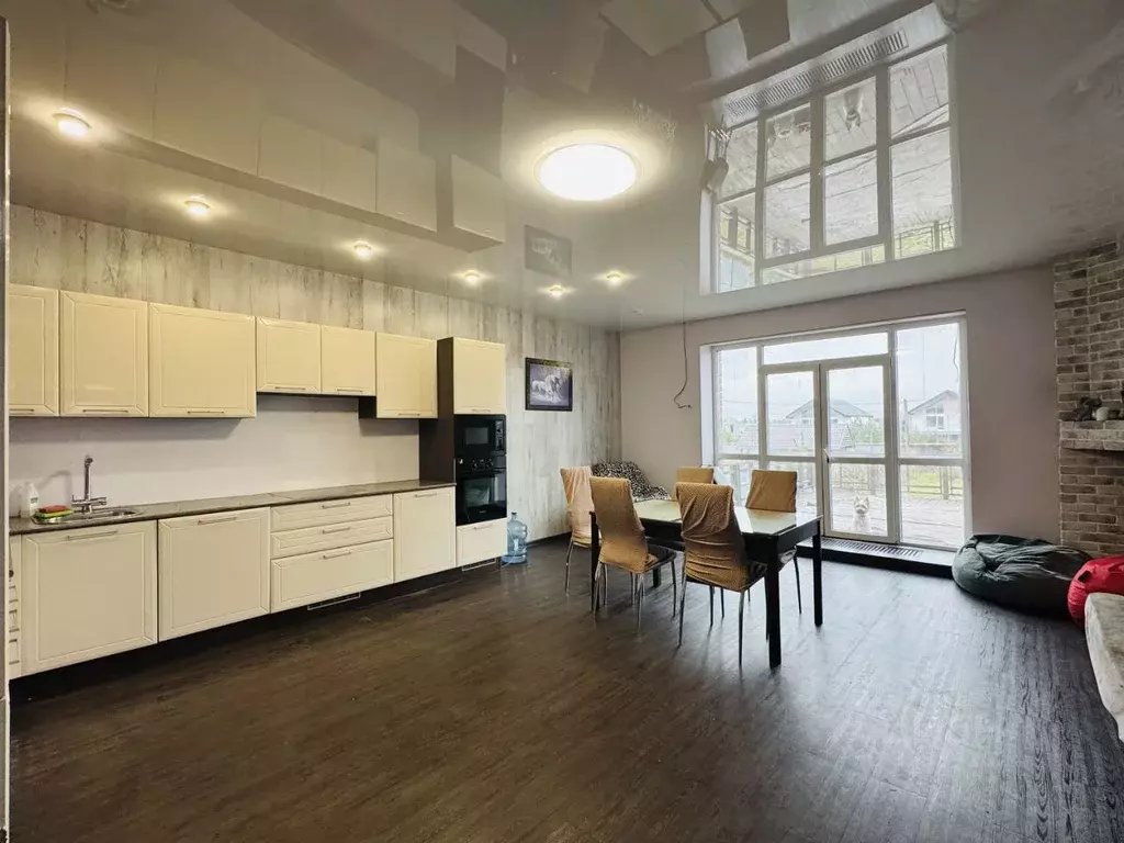 Коттедж в Свердловская область, Белоярский муниципальный округ, с. ... - Фото 1