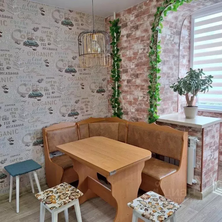 2-к кв. Крым, Симферополь ул. Пахотная, 5 (53.0 м) - Фото 1