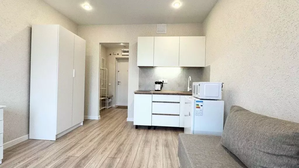 Студия Свердловская область, Екатеринбург ул. Хуторская, 1/6 (19.9 м) - Фото 1