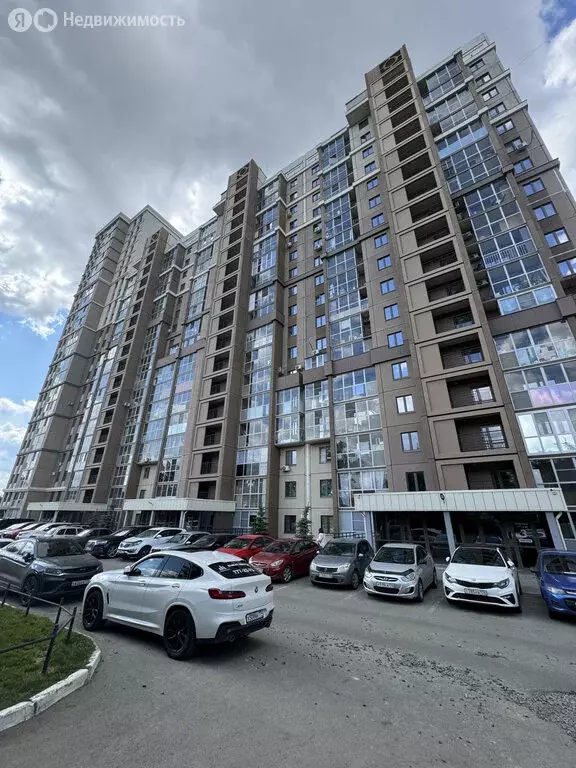 3-комнатная квартира: Челябинск, улица Толбухина, 3 (80.4 м) - Фото 1