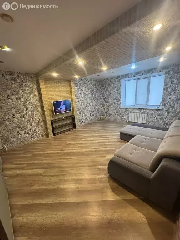 2-комнатная квартира: Губкин, улица Дзержинского, 115В (62.8 м) - Фото 2