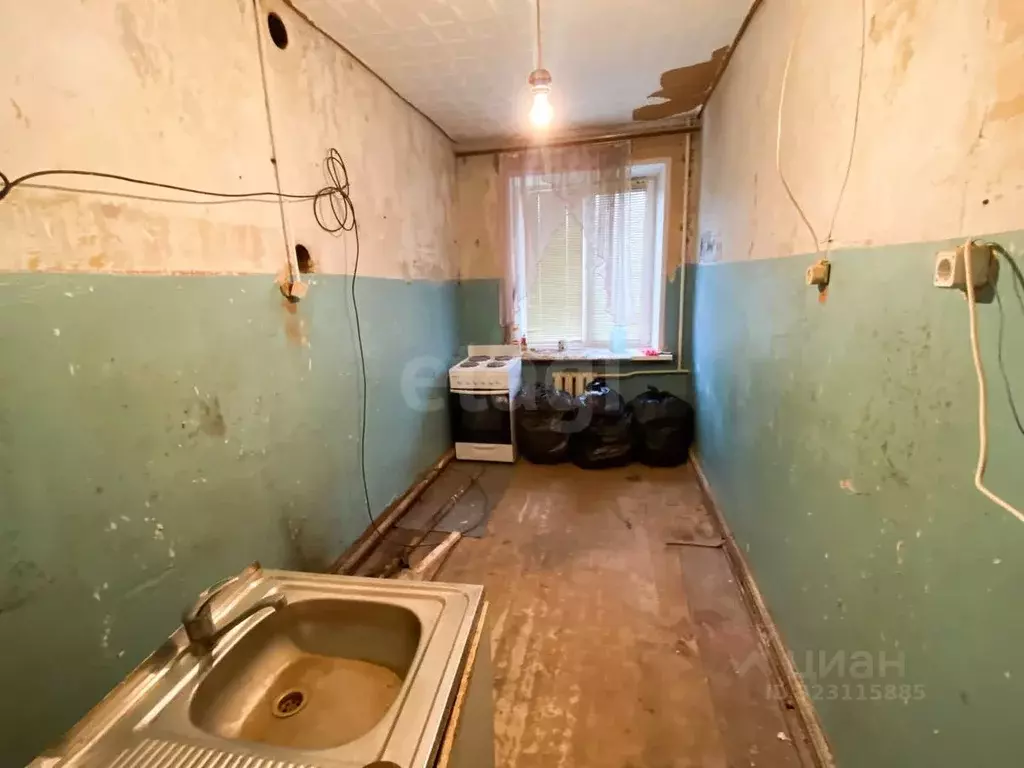 3-к кв. Ярославская область, Рыбинск просп. 50 лет Октября, 26 (64.9 ... - Фото 1