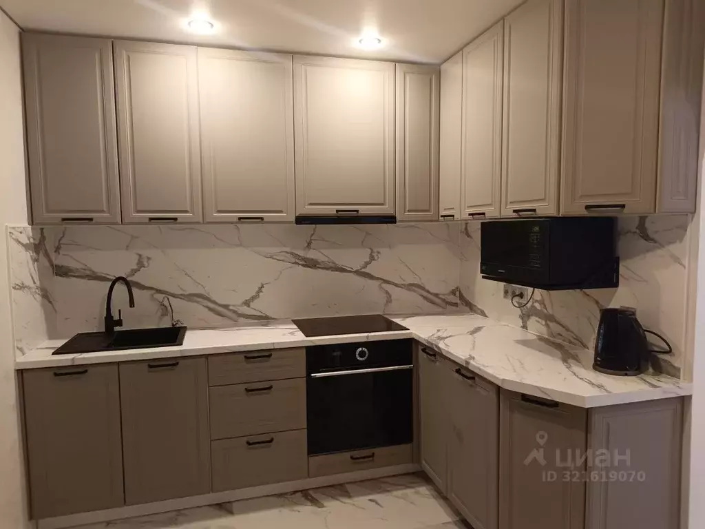 3-к кв. Севастополь просп. Генерала Острякова, 139 (71.0 м) - Фото 0