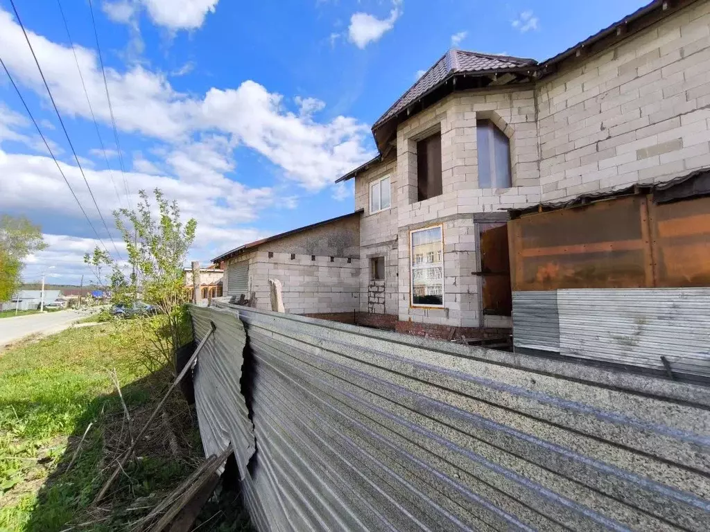 Дом в Пермский край, Березники ул. Ломоносова, 157 (227 м) - Фото 2