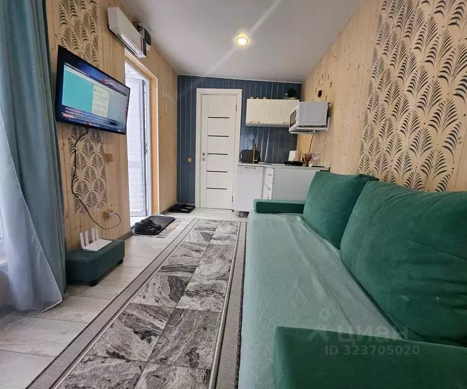 Дом в Краснодарский край, Сочи Красная Поляна пгт, ул. Защитников ... - Фото 1