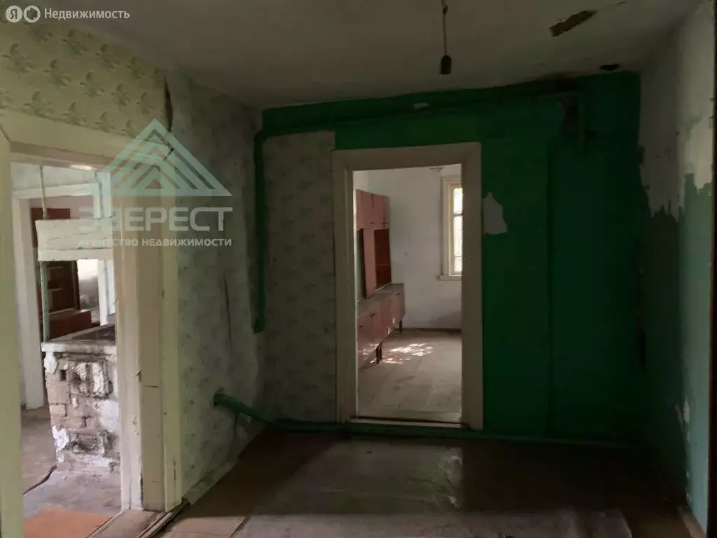 Дом в Республика Хакасия, рабочий посёлок Майна, улица Короленко, 5 ... - Фото 1