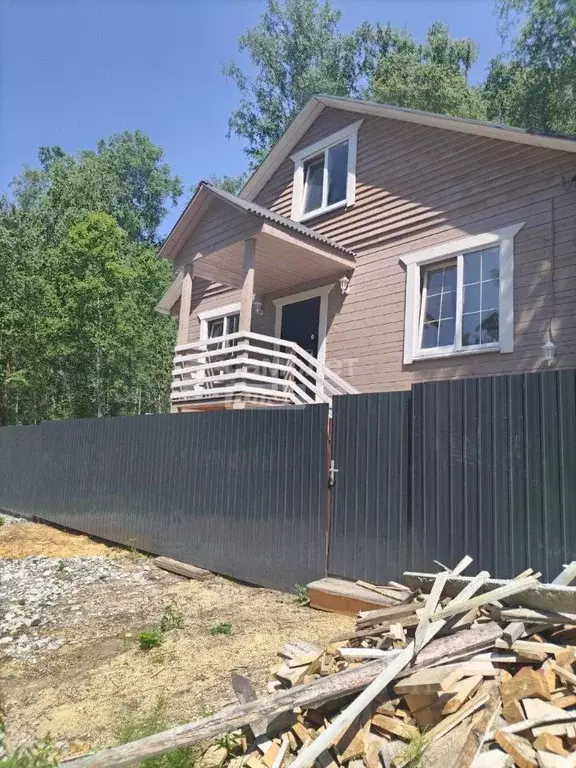 Дом в Иркутская область, Иркутский муниципальный округ, с. Смоленщина ... - Фото 1