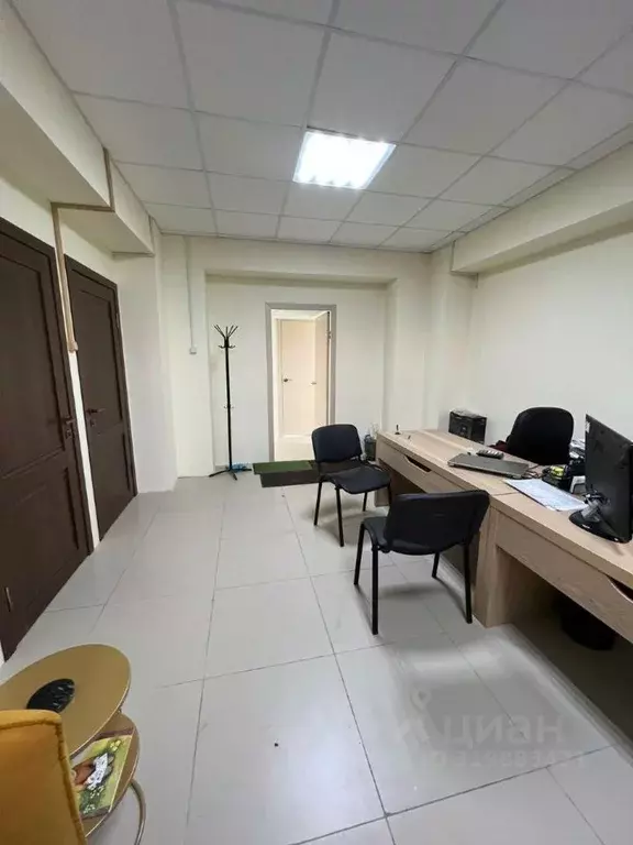 Помещение свободного назначения в Саха (Якутия), Якутск 203-й мкр, 6 ... - Фото 1
