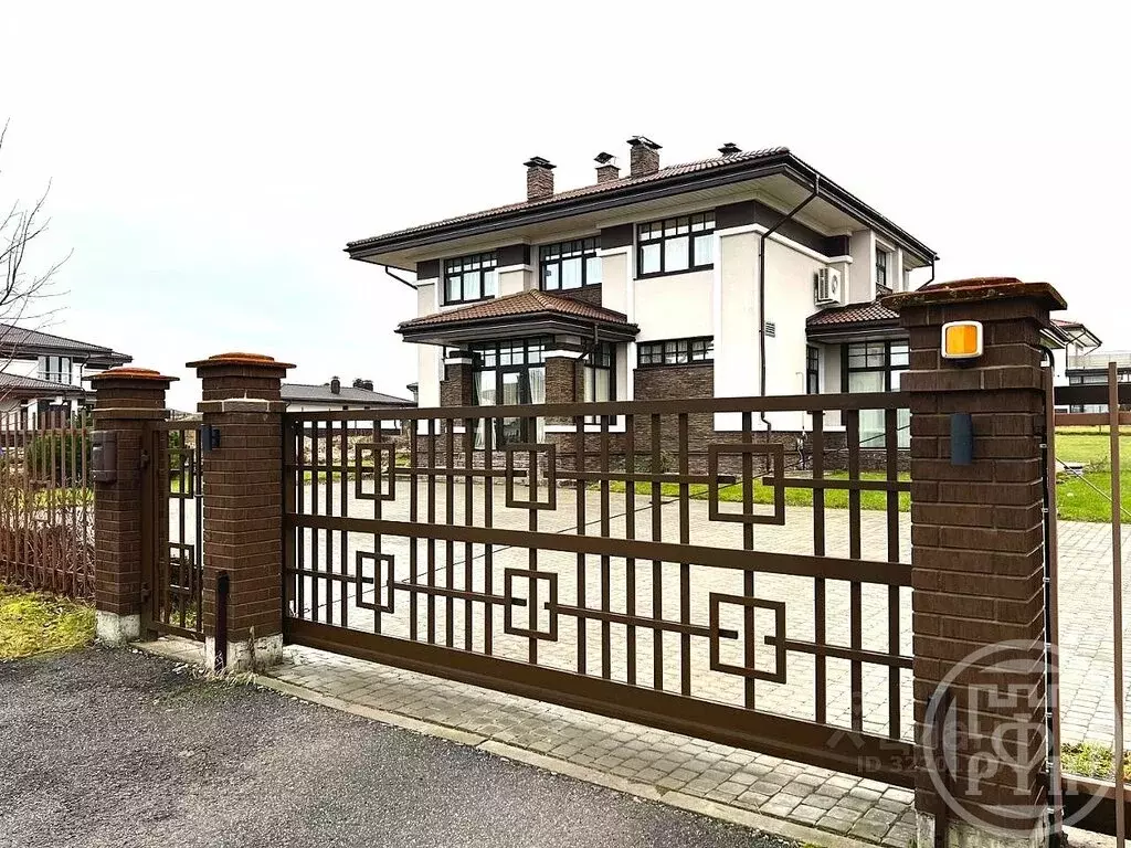 Дом в деревня Глинка, Светлая улица, 60 (258.2 м) - Фото 1