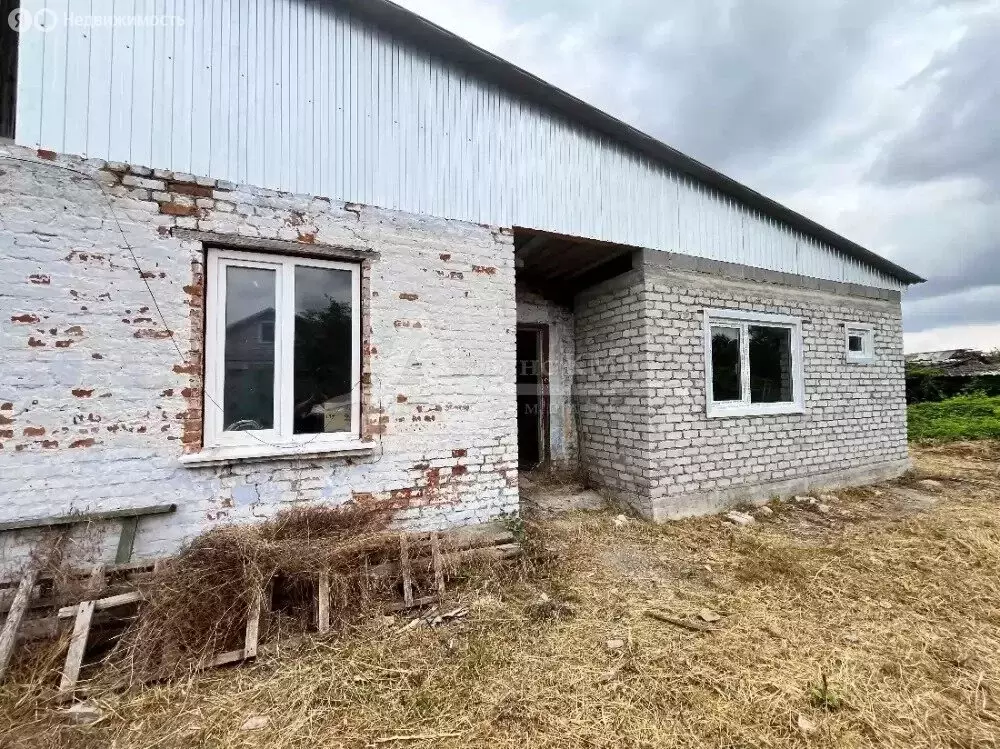 Дом в посёлок Комсомолец, Школьная улица (50 м) - Фото 1