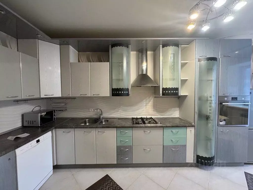 2-к кв. Татарстан, Казань ул. Зинина, 34 (82.0 м) - Фото 0